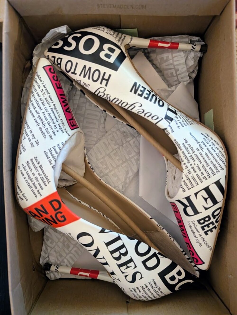 Steve Madden Vala White Multi newsprint high heels Size 10 NWOT
